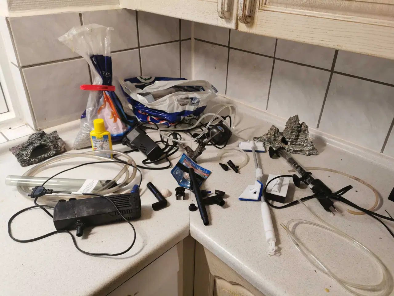 Billede 1 - Akvarium med tilbehør