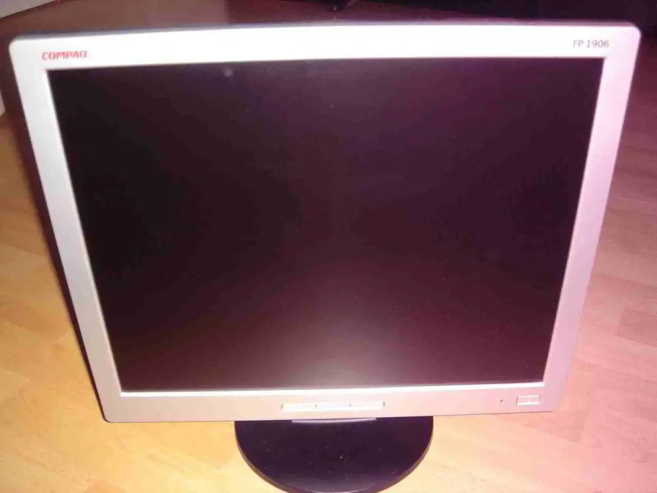 Billede 1 - Compaq 19 " LCD Fladskærmsmonitor