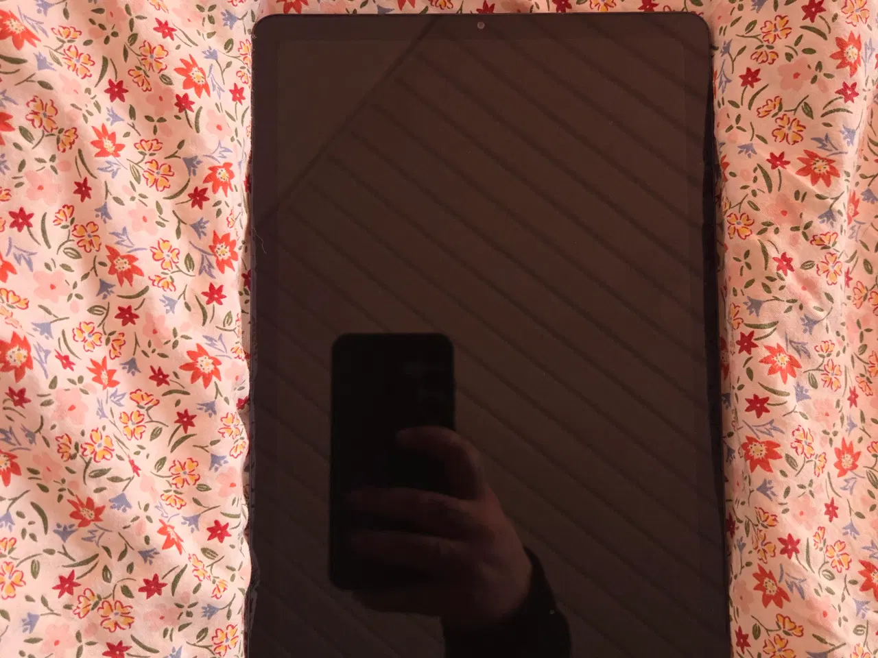 Billede 2 - Sælger min næsten nye tablet da jeg ikke får den b