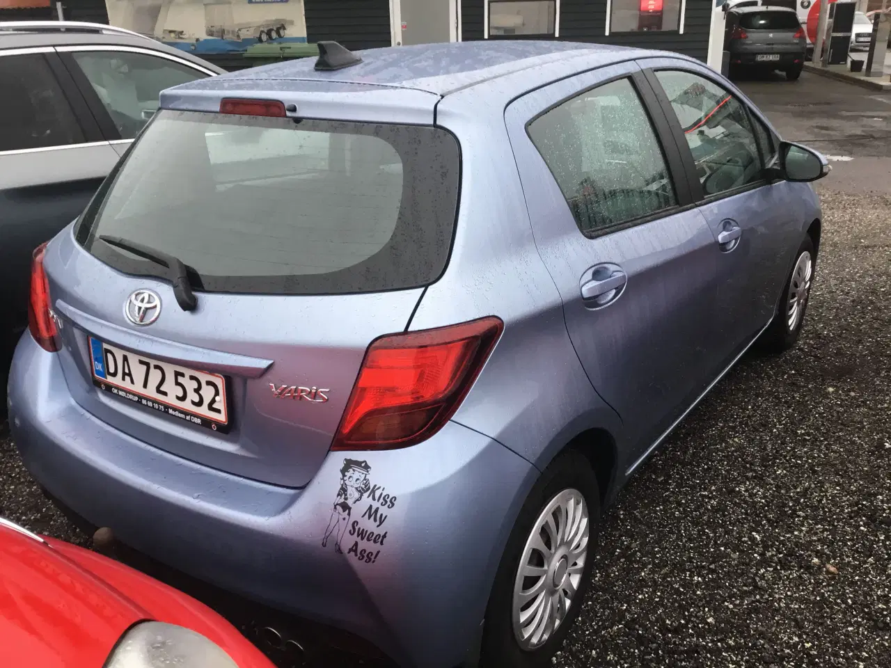 Billede 3 - Toyota yaris 1.3 benzin træk sædevarme bakkamera 