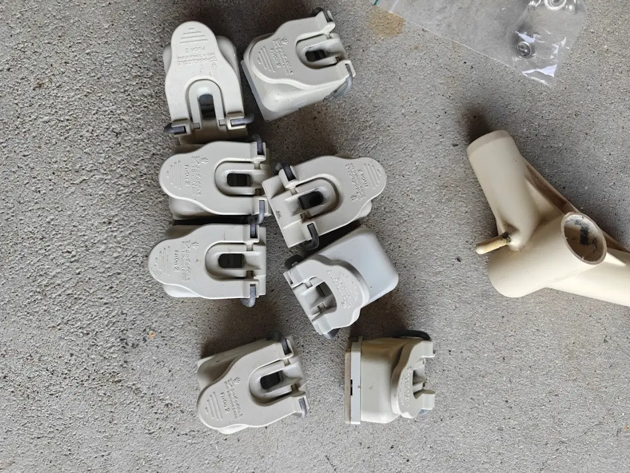 Billede 1 - Midter stykke til fortelt stænger og klemmebeslag