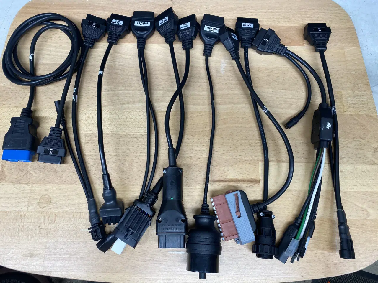 Billede 1 - 11 stk OBD 2 adapter stik i sæt (pro kvalitet)
