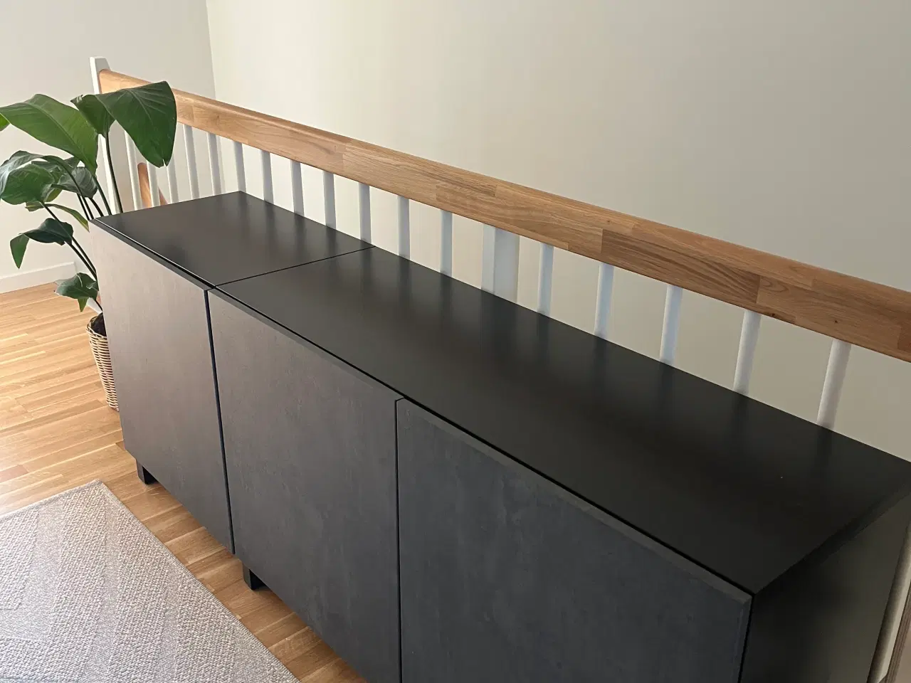 Billede 2 - BESTÅ skænk IKEA