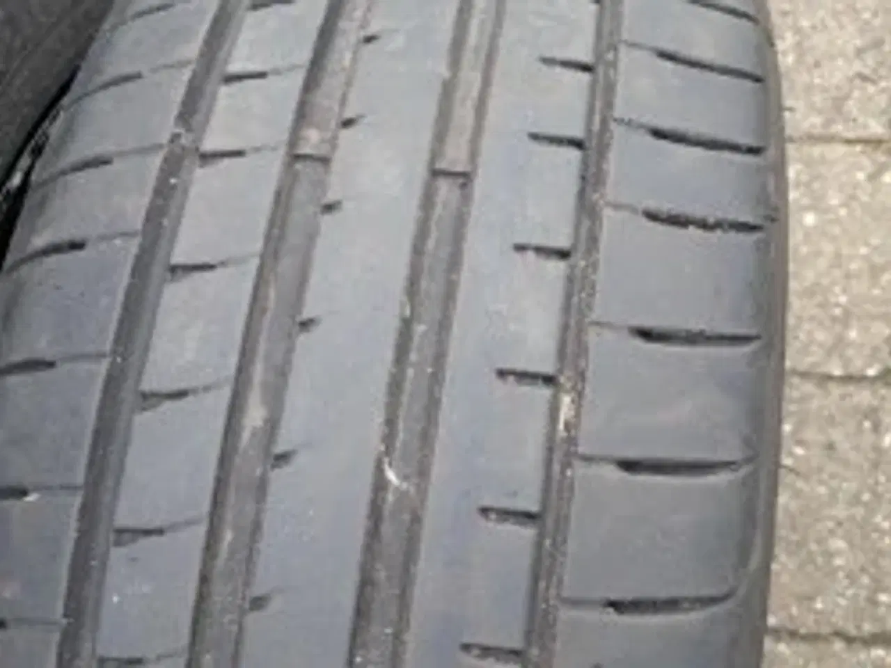 Billede 3 - Gode Goodyear sommerdæk 205/45-17