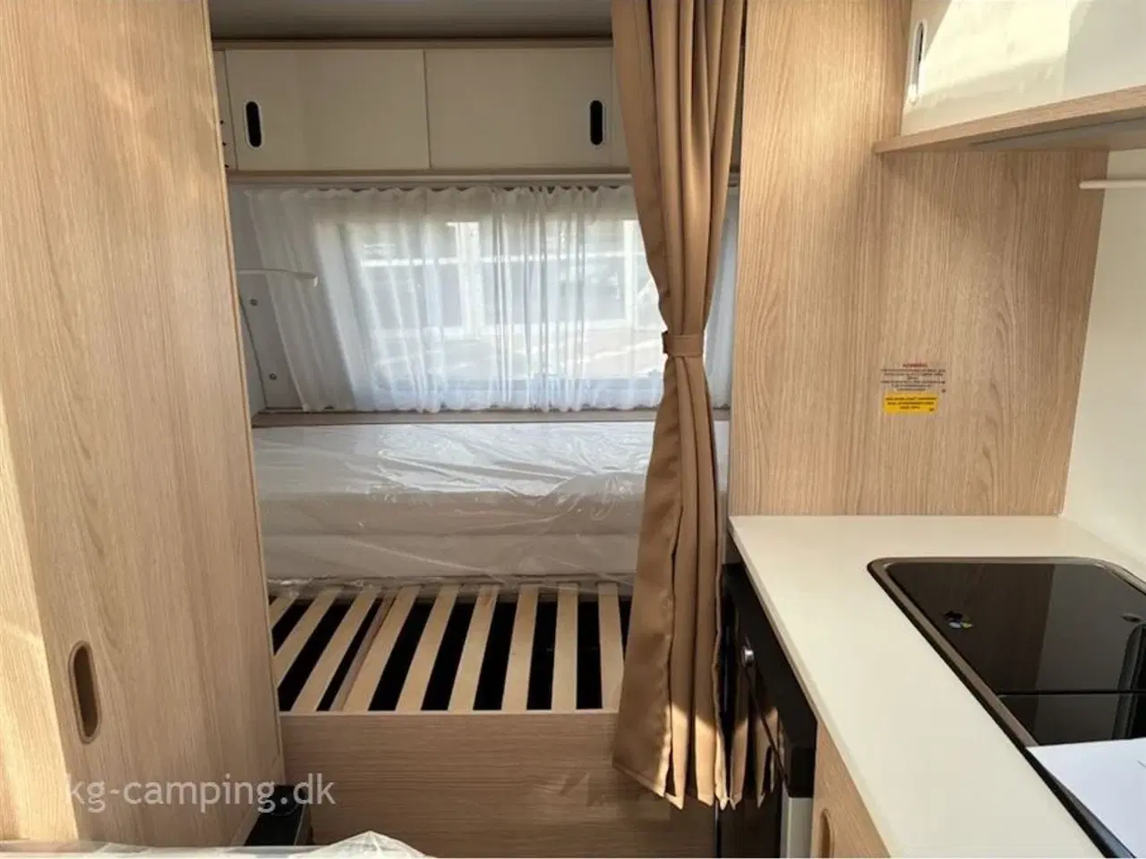 Billede 8 - 2026 - Adria Aviva 400 PS   Super Rejsevogn med lav vægt og dobbelt seng