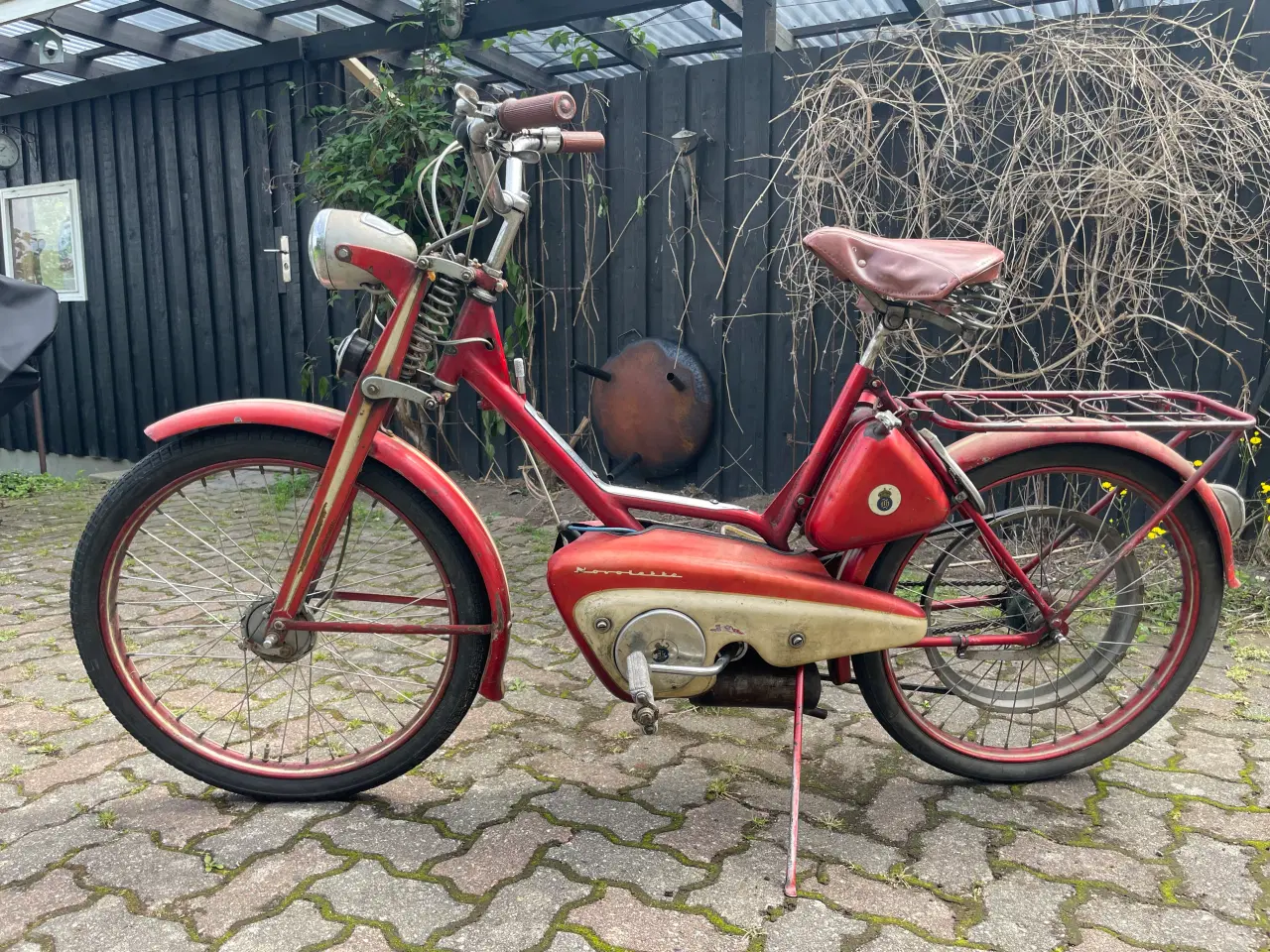 Billede 2 - Husqvarna Novolette original lak