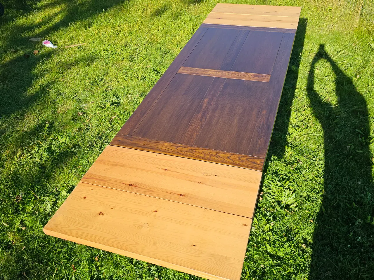 Billede 7 - ILVA Mørkt Spisebord – God Stand