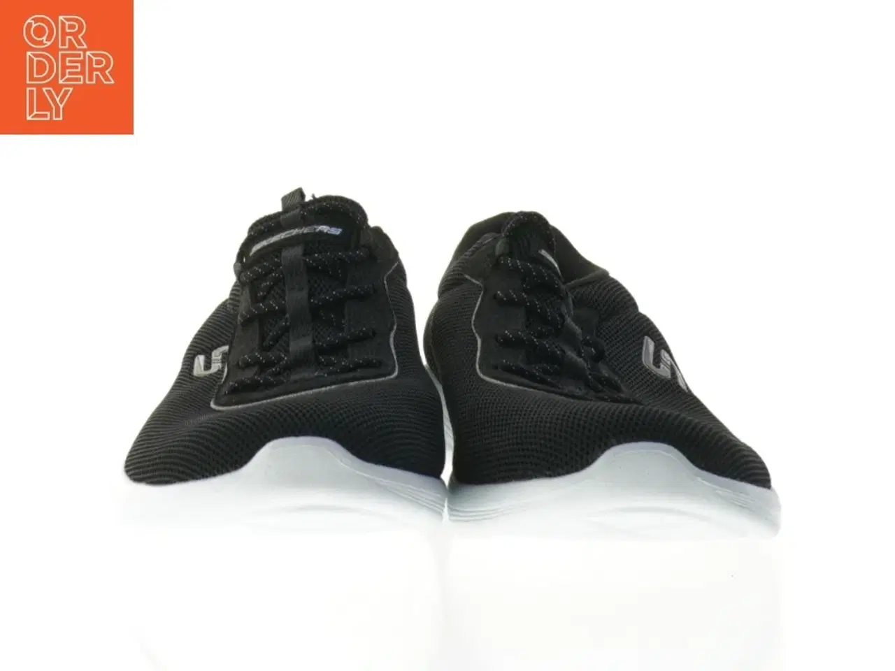 Billede 3 - UBRUGTE Sorte Air cooled Memory Foam sneakers fra Skechers (str. 41)