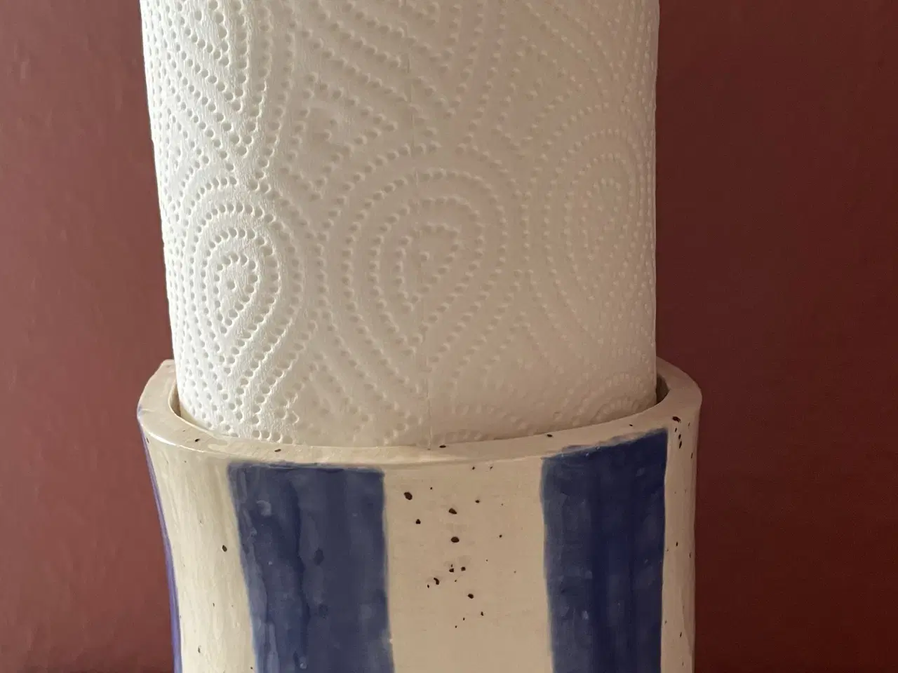 Billede 2 - Køkkenrulleholder keramik 