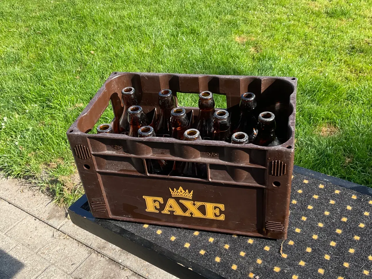 Billede 2 - Faxe Fad ølkasse med flasker