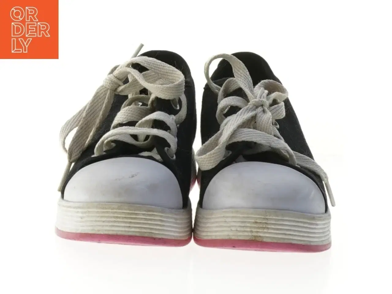 Billede 2 - Sko med indbyggede hjul fra Heelys (str. 32 )