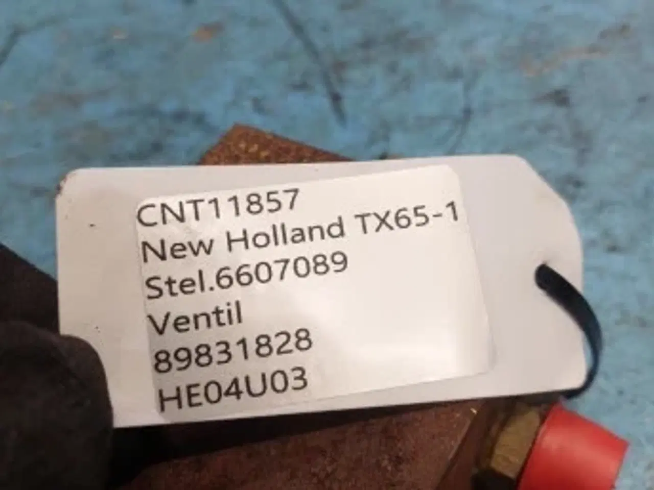 Billede 9 - New Holland TX65 Ventil 89831828