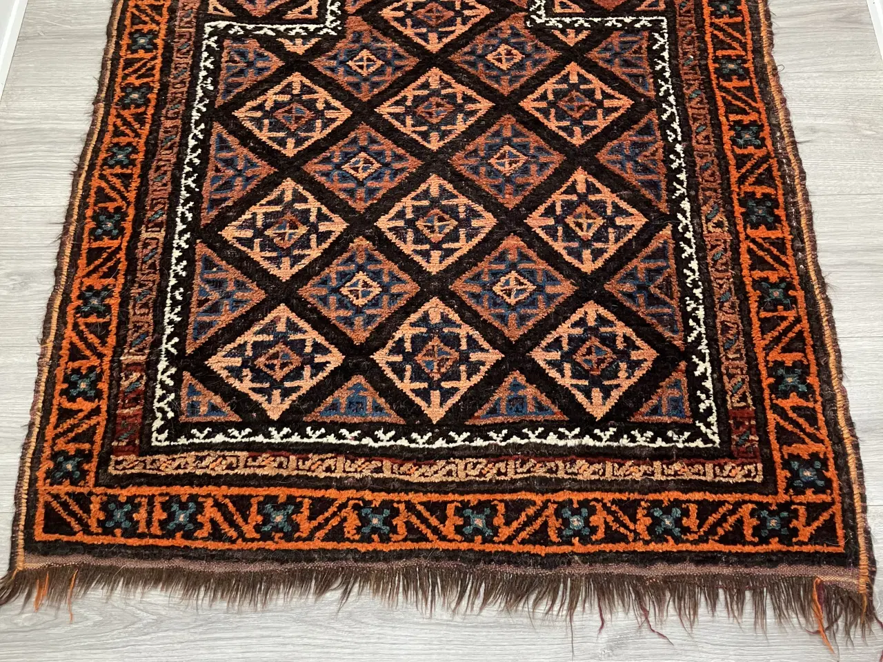 Billede 1 - Beluch - Håndknyttet tæppe 