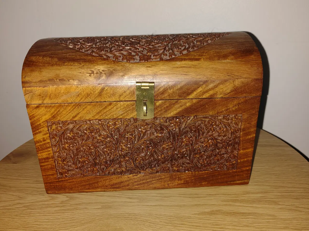 Billede 1 - Stor flot træsmykkeskrin