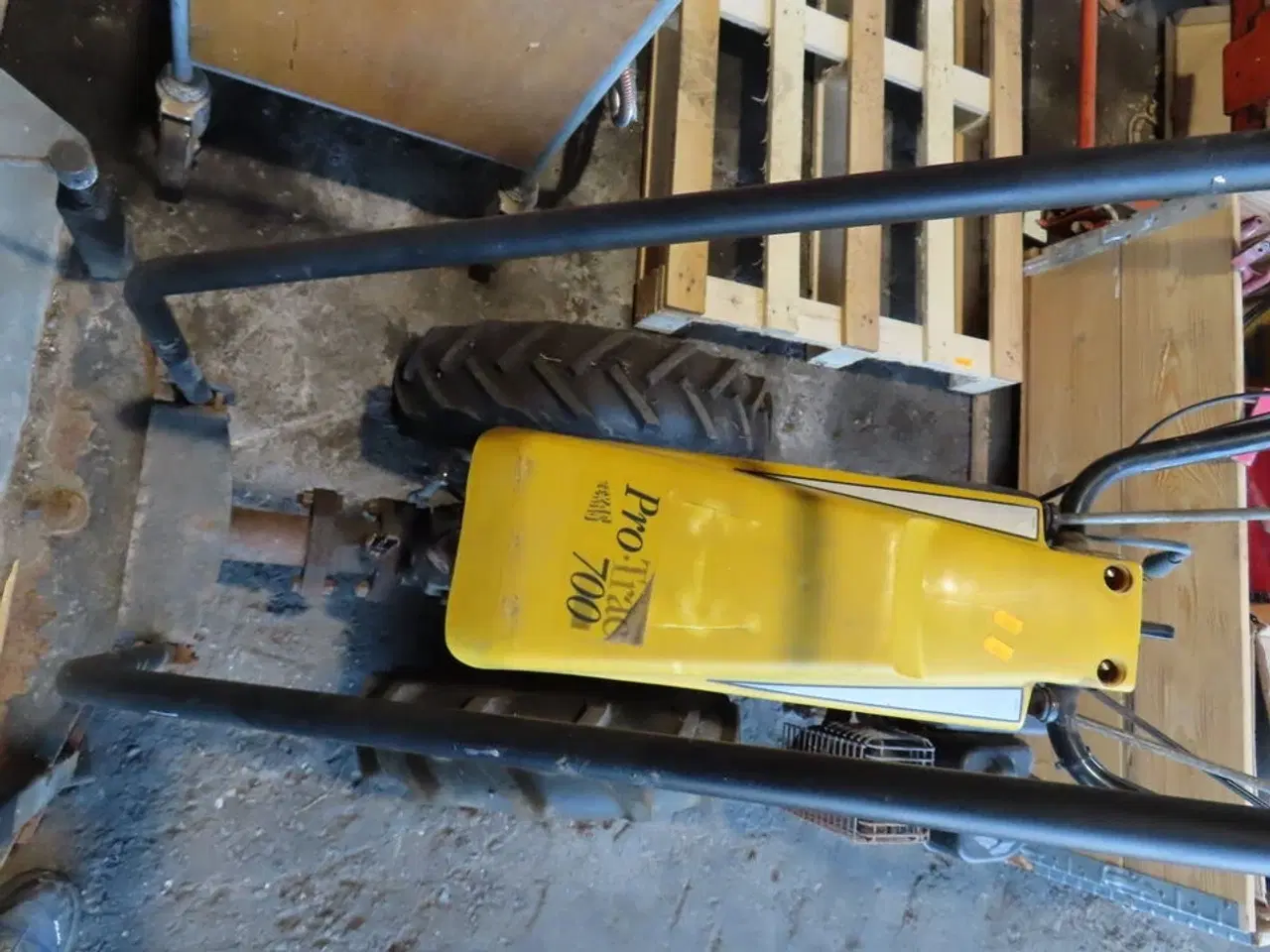 Billede 6 - Redskabsbærer med kost, TEXAS PRO-TRAC 700