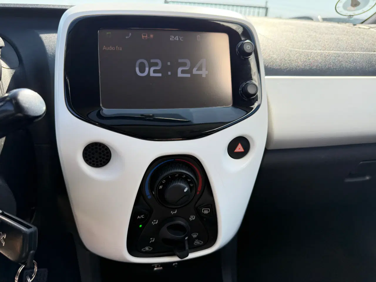 Billede 11 - Peugeot 108 1,0 e-Vti White Edition 69HK 5d