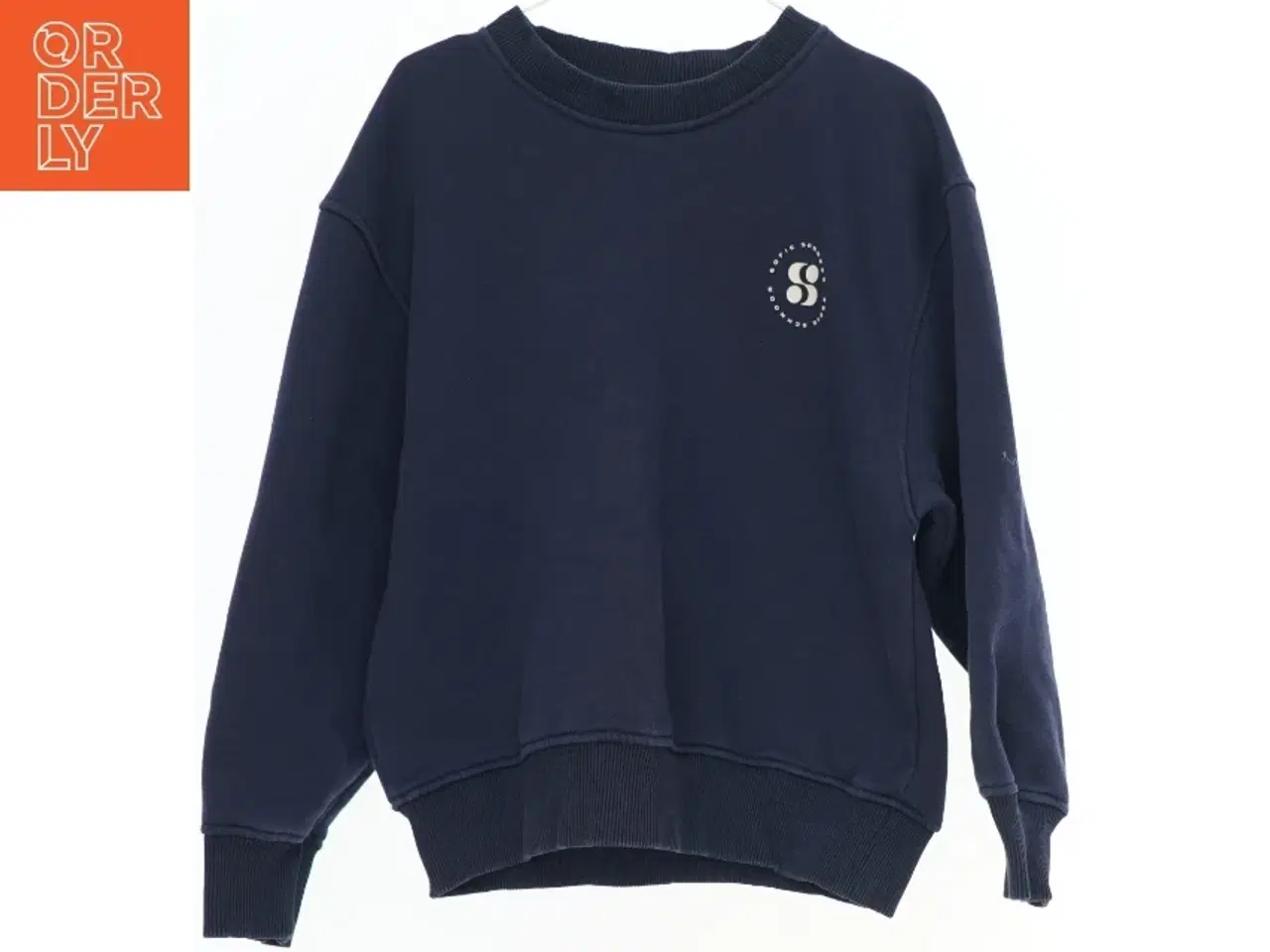 Billede 1 - Blå sweatshirt med tryk fra Sofie Schnoor (str. 140)