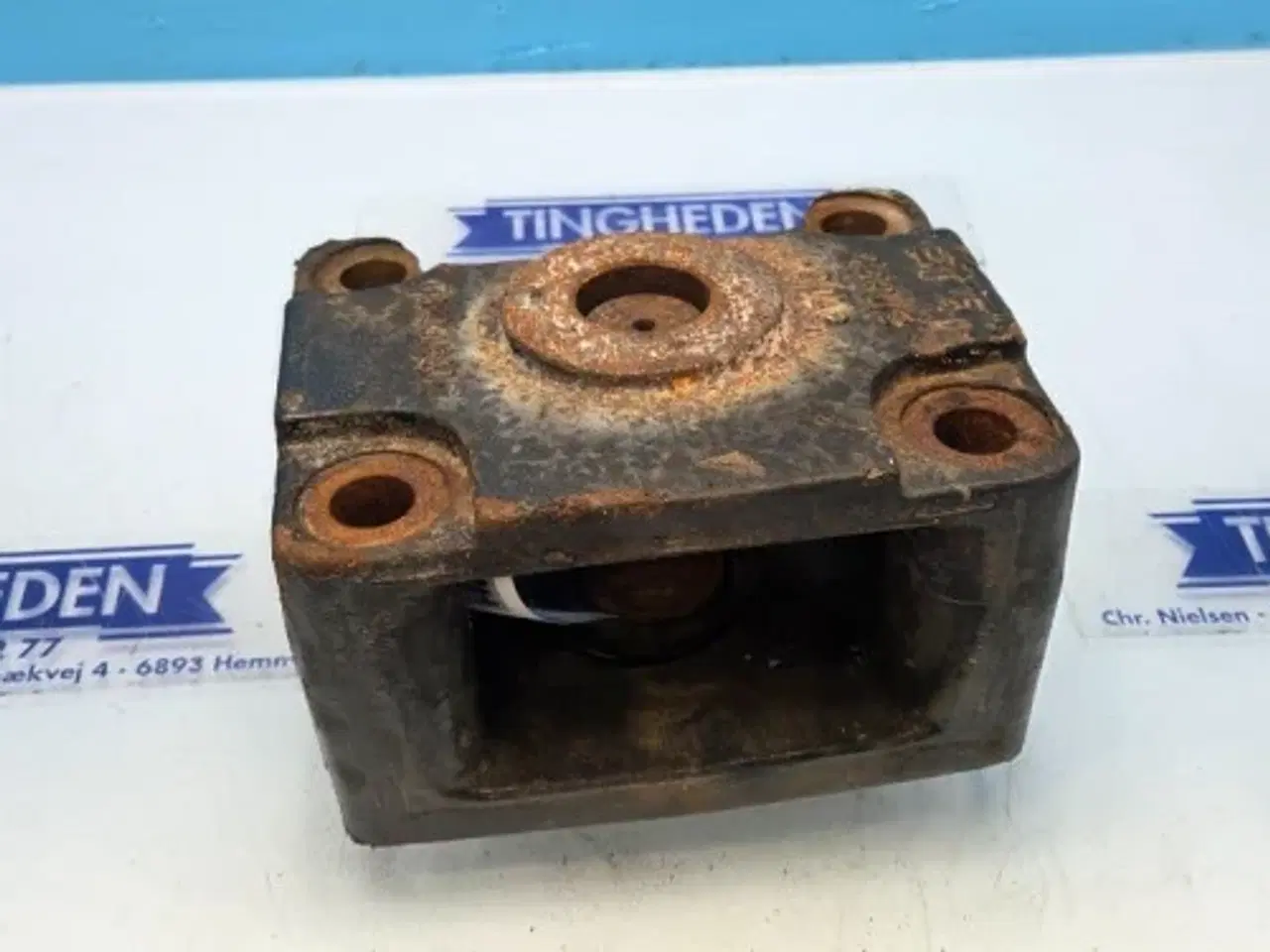 Billede 3 - New Holland TM165 Beslag 82020886