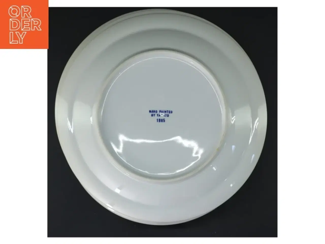 Billede 3 - Blå og hvide håndmalede tallerkener "blue almue"  fra Yamato (str. 7 styk. ø. 24 cm)