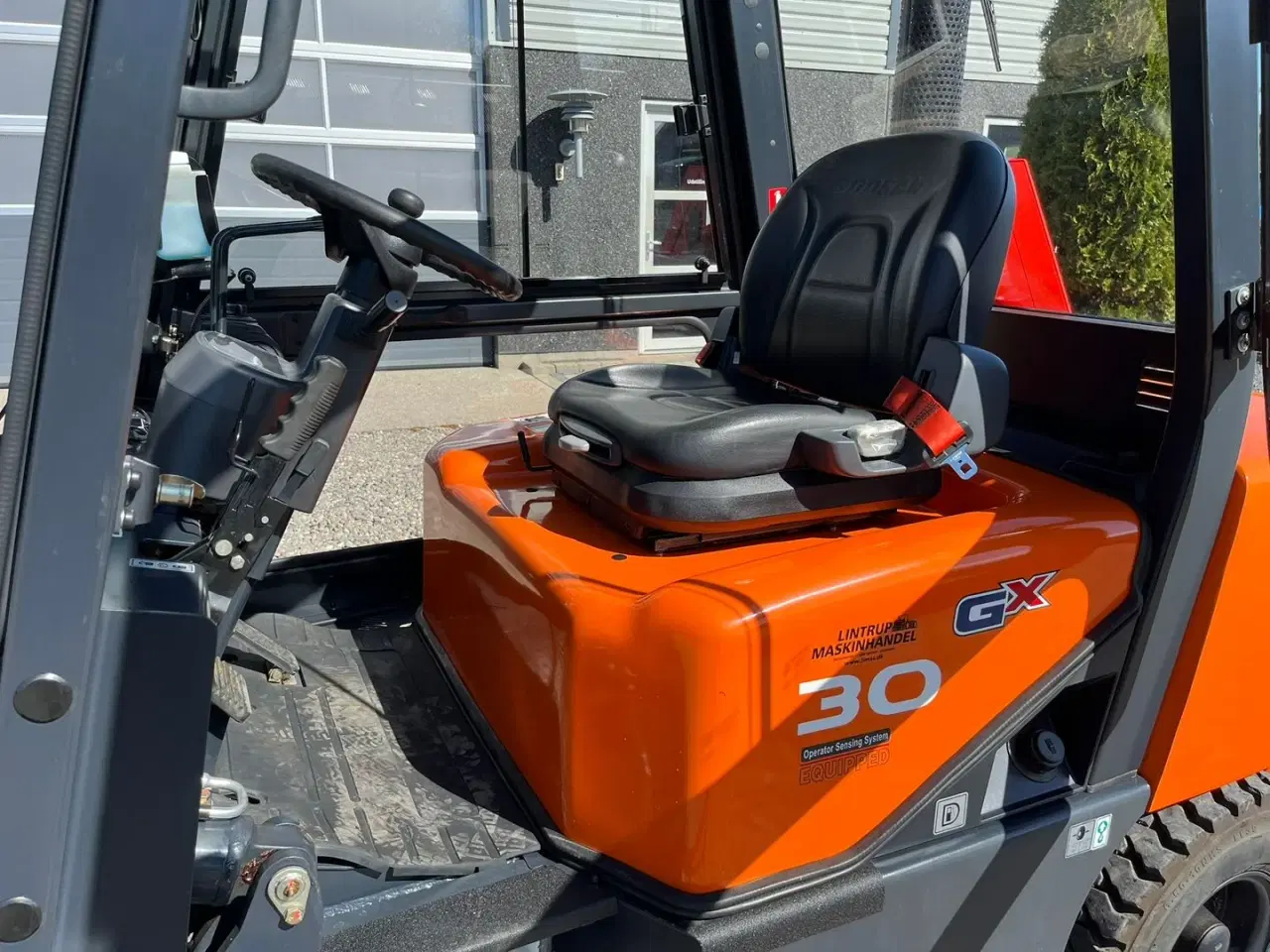 Billede 4 - Doosan D30 G med kabine og KUN 57 TIMER FRA NY, MED TIME GARENTI