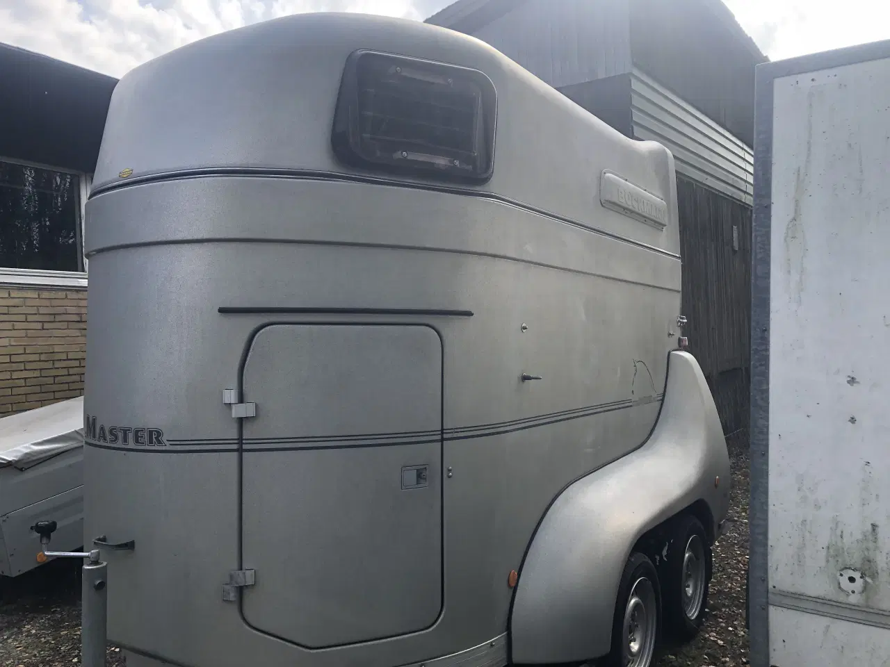 Billede 1 - Til 2 store heste 