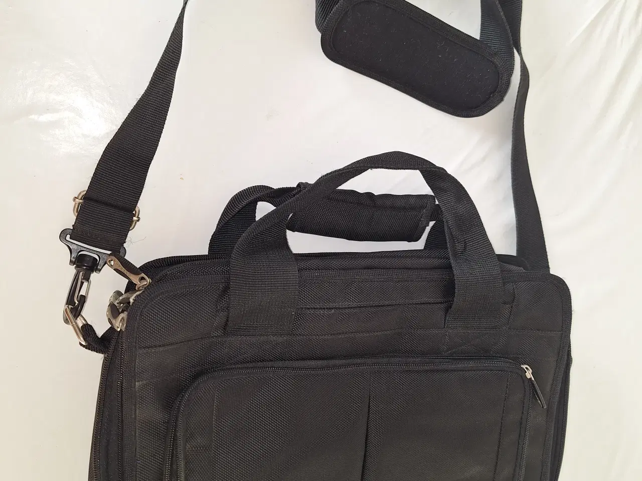 Billede 1 - Computertaske 	