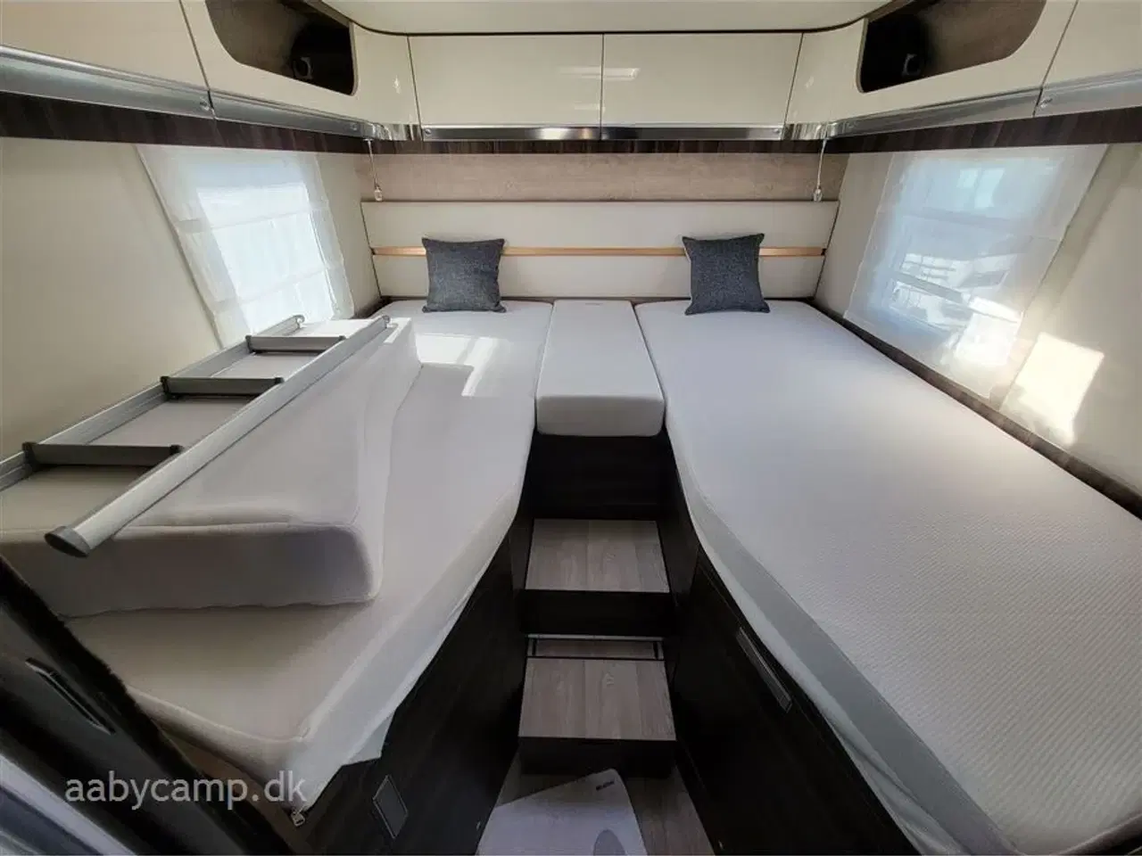 Billede 15 - 0 - Laika Ecovip 4109 DS   Automatgear. 160HK.Face to face siddegruppe. lædersæder.