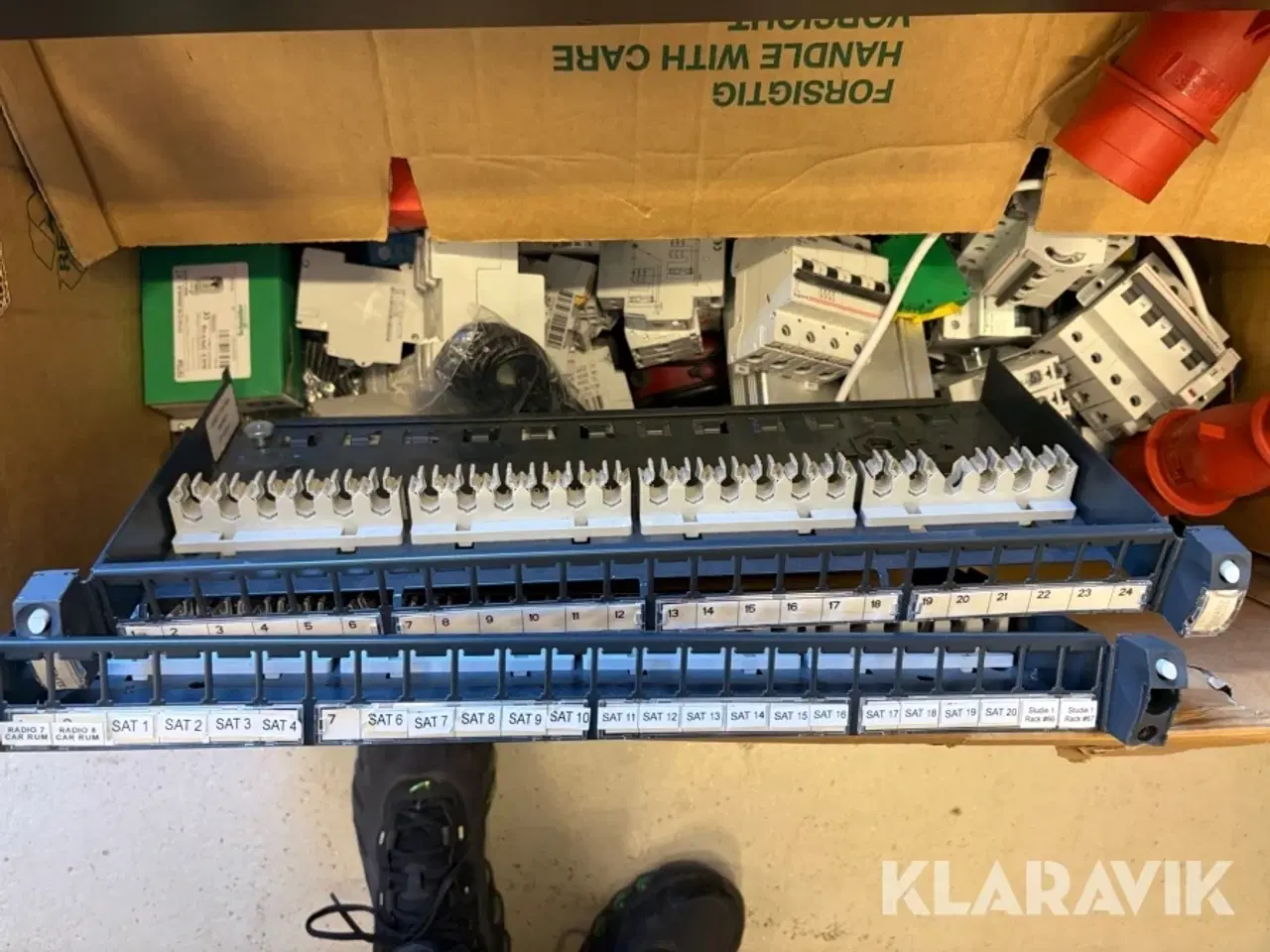 Billede 3 - Parti med blandede el-komponenter og installationsmateriel.