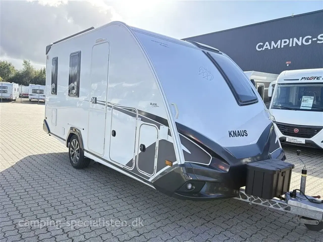 Billede 2 - 2020 - Knaus SPORT&FUN 480 QL   Knaus Sport &amp;amp;amp;amp;amp;amp;amp; Fun 480 QL 2020 - Se den nu hos Camping-Specialisten.dk