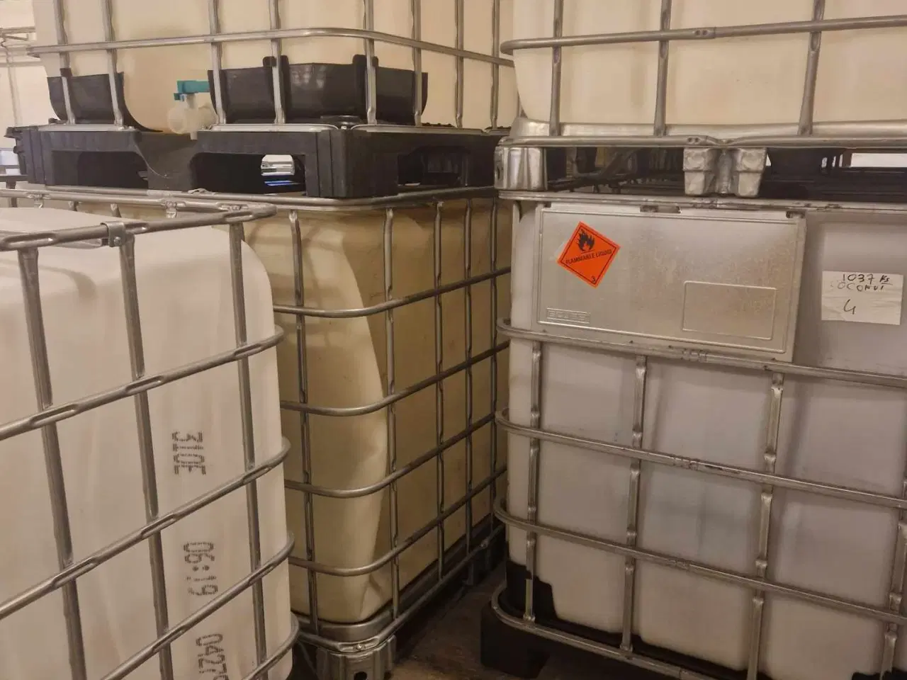 Billede 1 - Palletank/Regnvandstank/ Ren og Pæn
