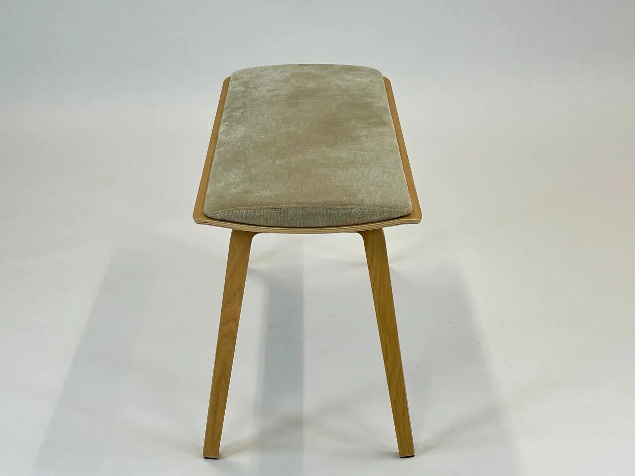 Billede 4 - Elegant Bænk i Egetræ m. Sædepolstring