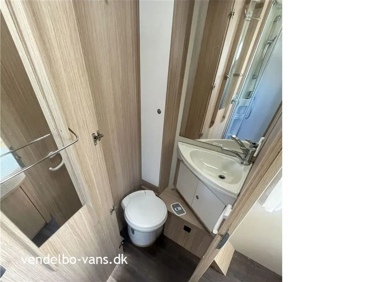 Billede 9 - 2020 - SunLight I 69 L Activ