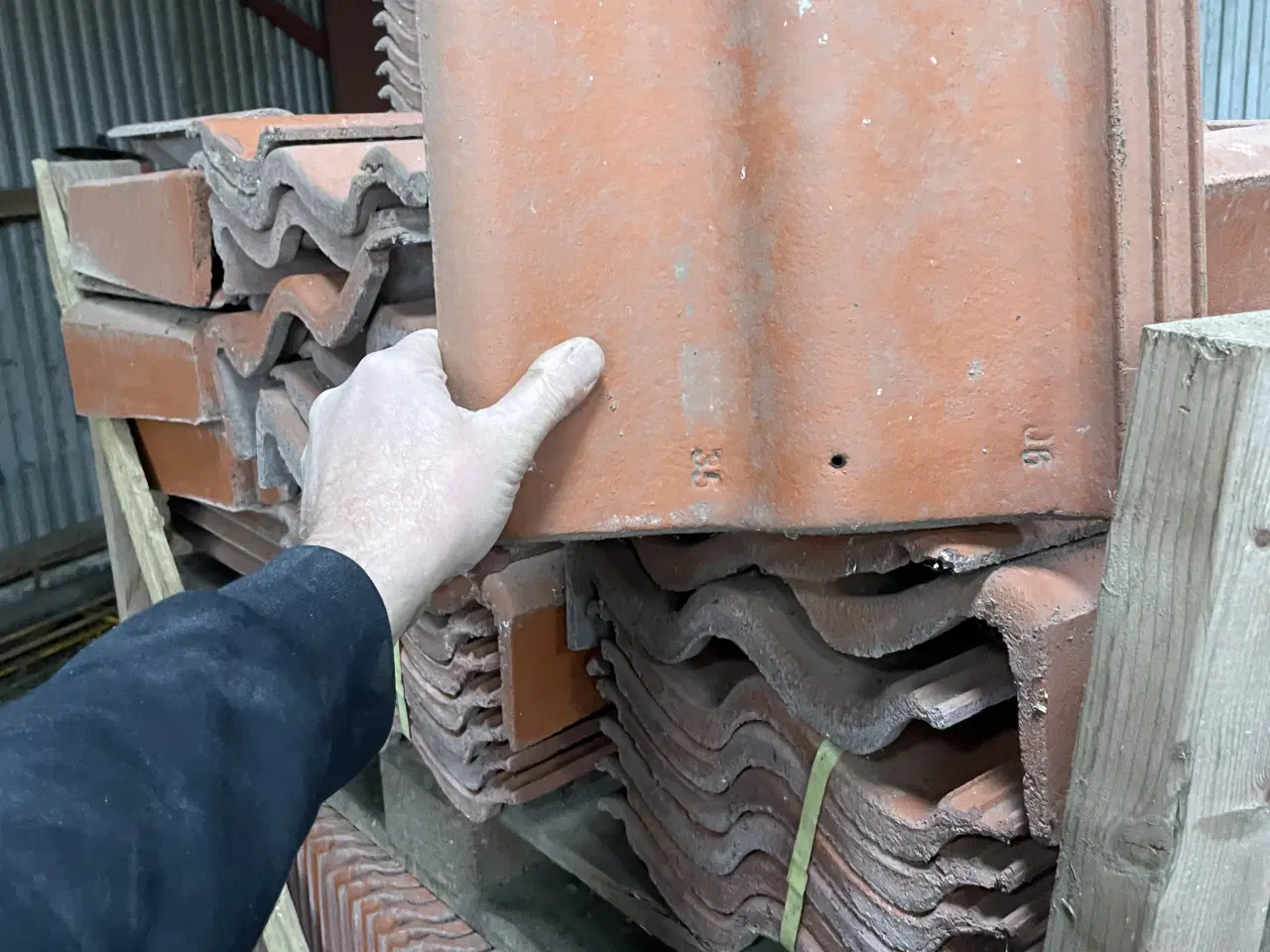 Billede 2 - IBF teglrød beton tagsten