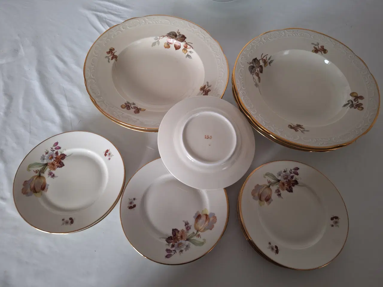 Billede 4 - Tallerkener