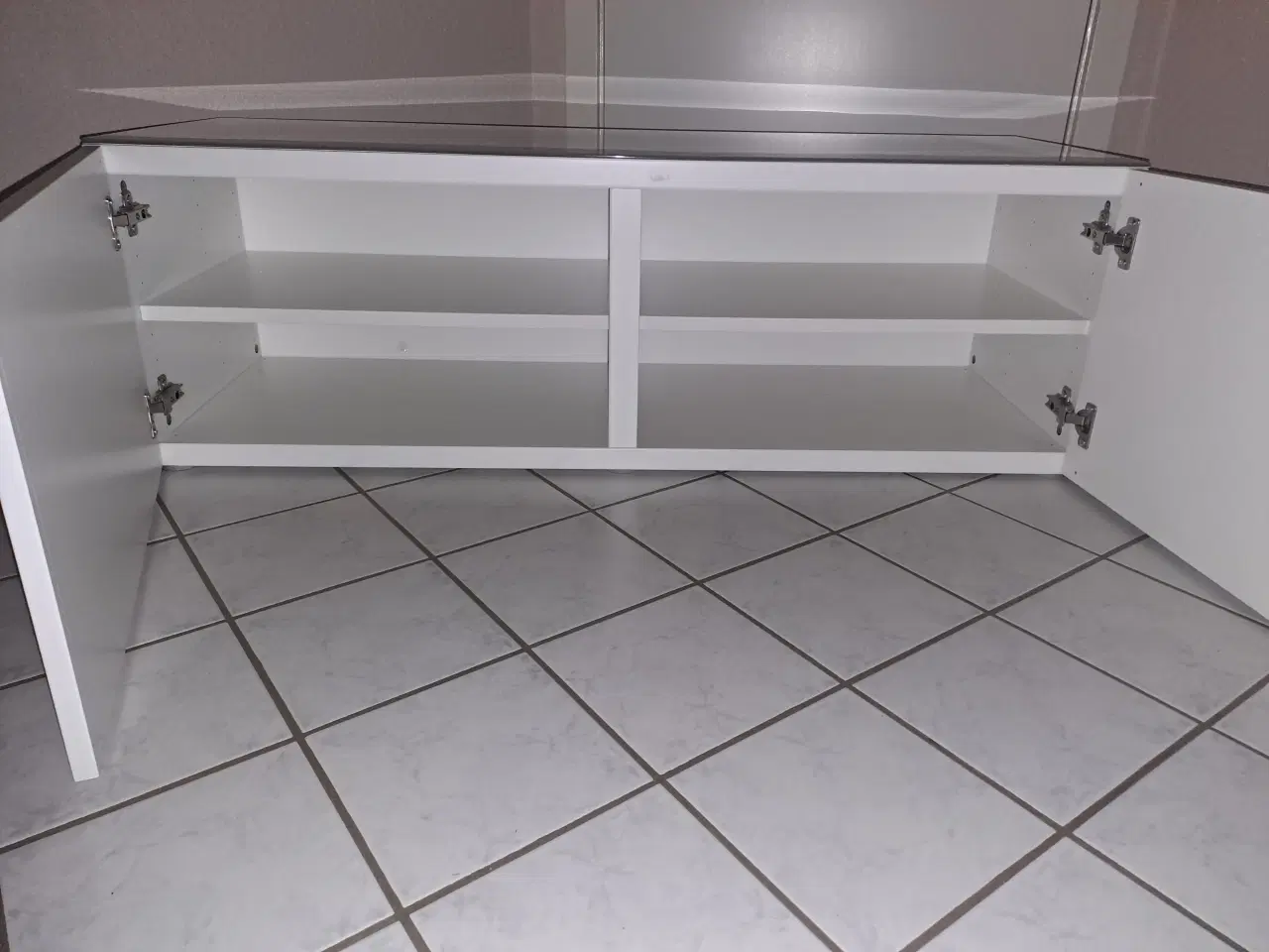 Billede 2 - Entremøbel/TV møbel med opbevaring