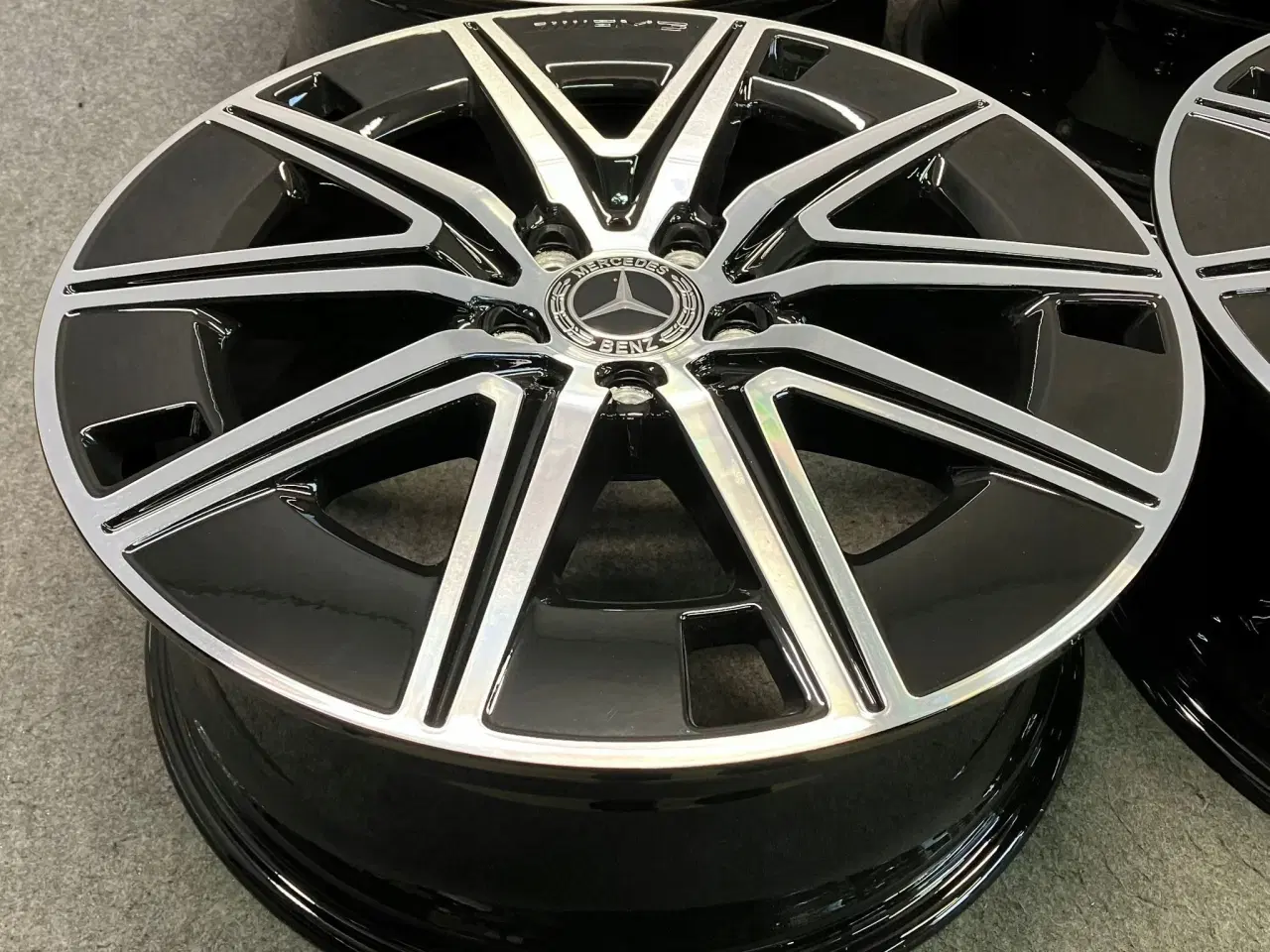 Billede 4 - ALUFÆLGE MERCEDES EQA EQB AMG X243 W243 243 19"