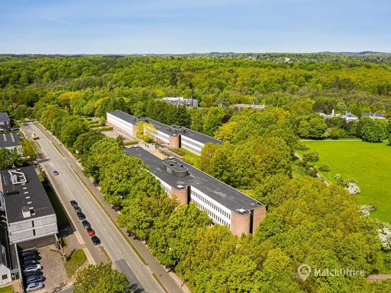 Billede 11 - Unik arkitektur placeret i skøn natur