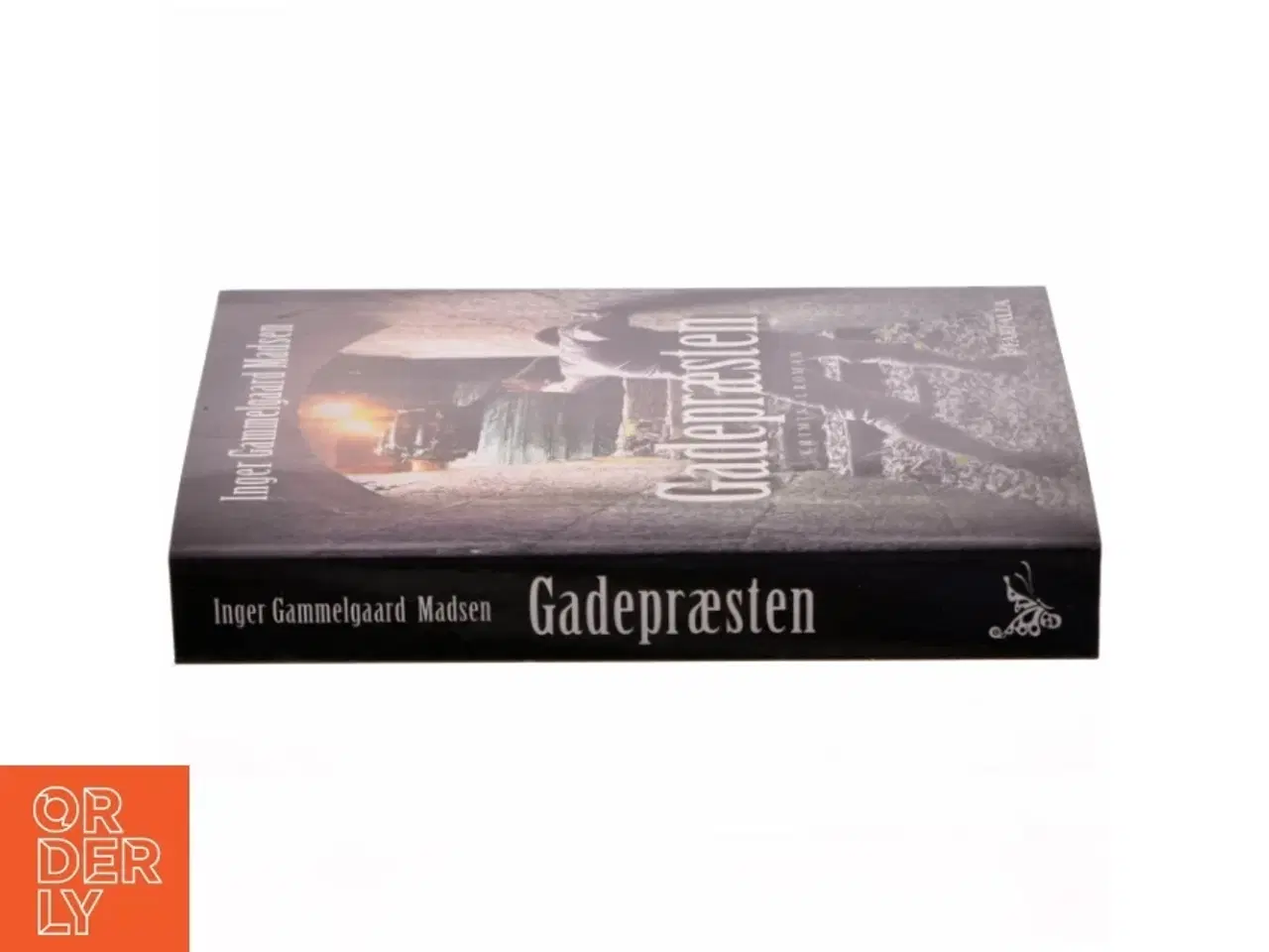 Billede 2 - 'Gadepræsten: kriminalroman' af Inger Gammelgaard Madsen (bog)