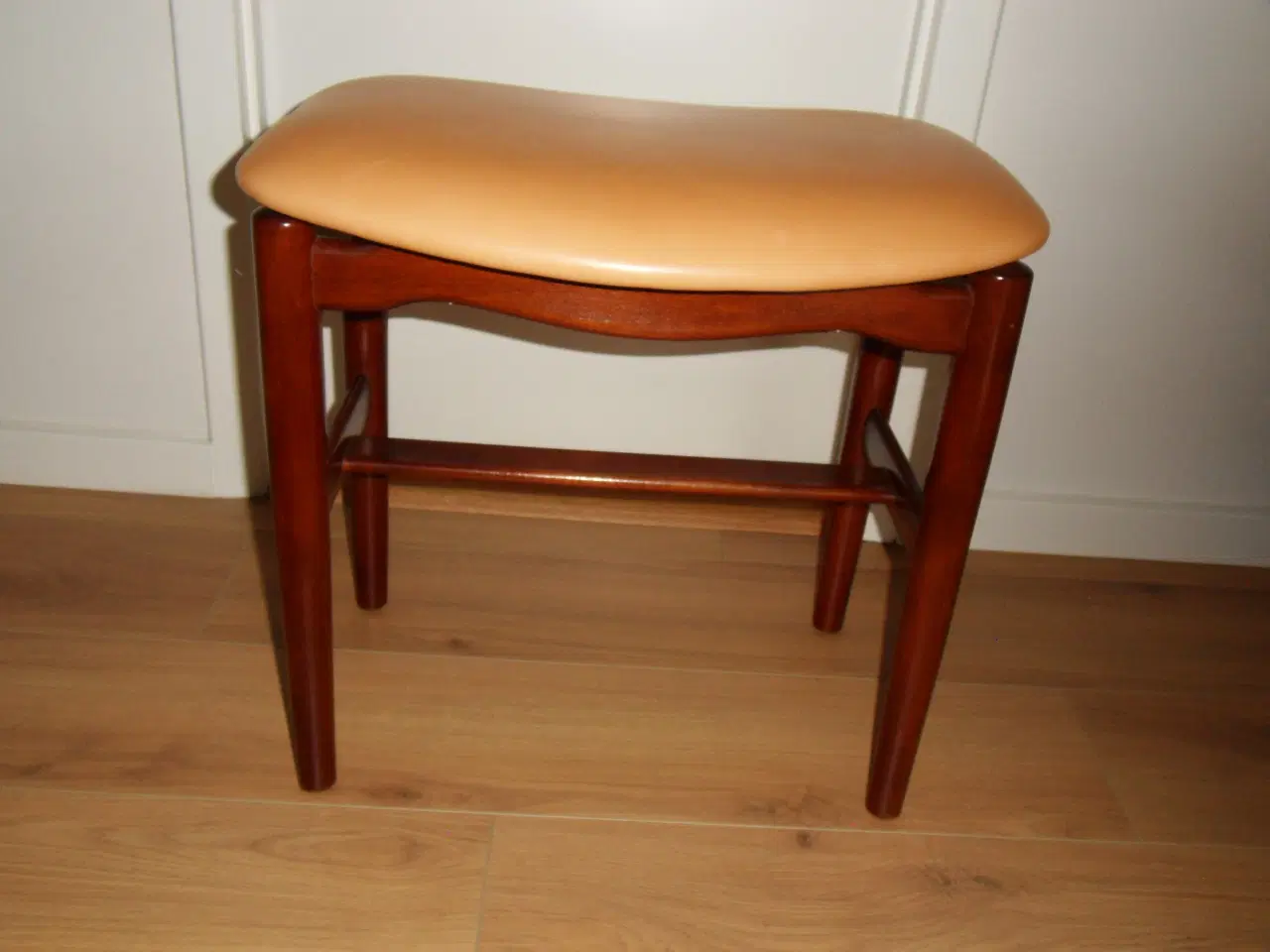 Billede 1 - Arkitekt FiNN JUHL. TABURET. KLAVERBÆNK