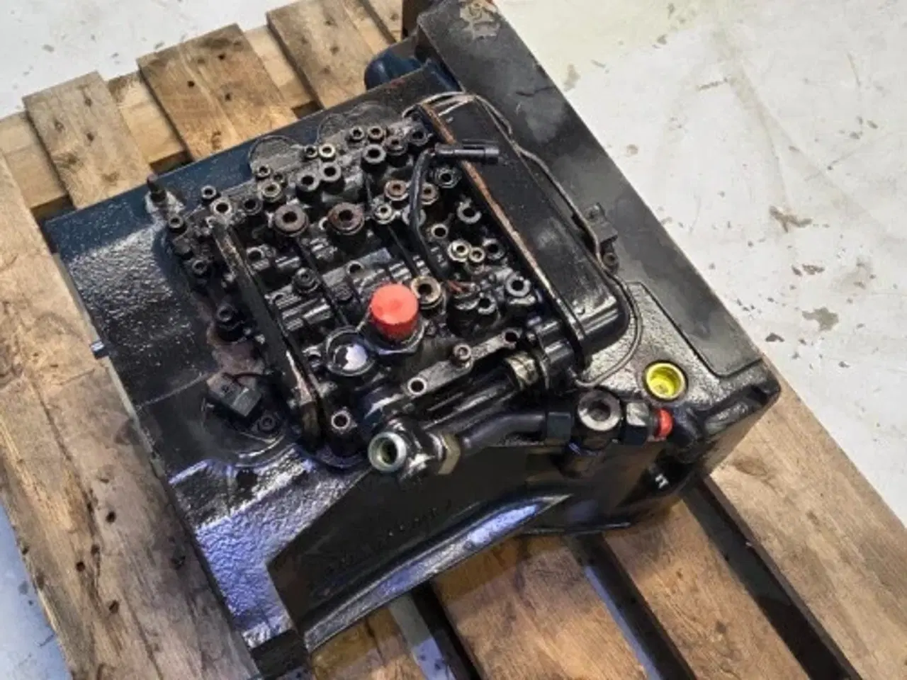 Billede 10 - Deutz Agrotron 90 Gearkasse Hus 04423301