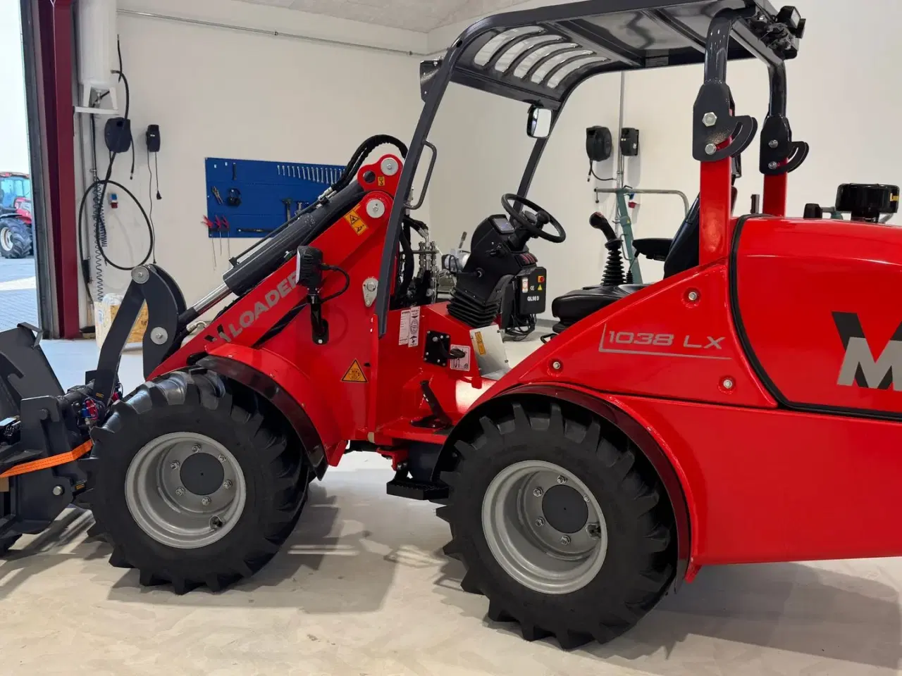 Billede 4 - VM Loader 1038 LX FABRIKSNY MED SKOVL OG PALLEGAFLER!