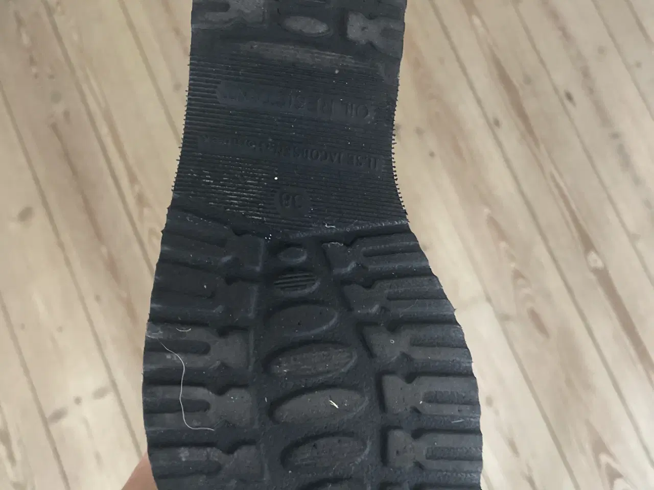 Billede 2 - Fine gummistøvler str.38 200kr