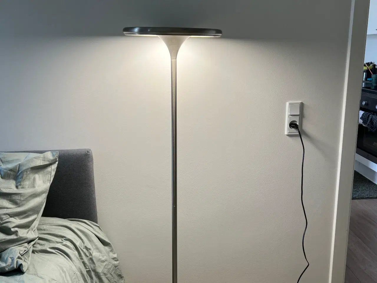 Billede 2 - Supper flot Scandinavian design lampe 