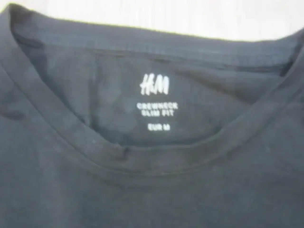 Billede 2 - Str. M, sort elastisk bluse