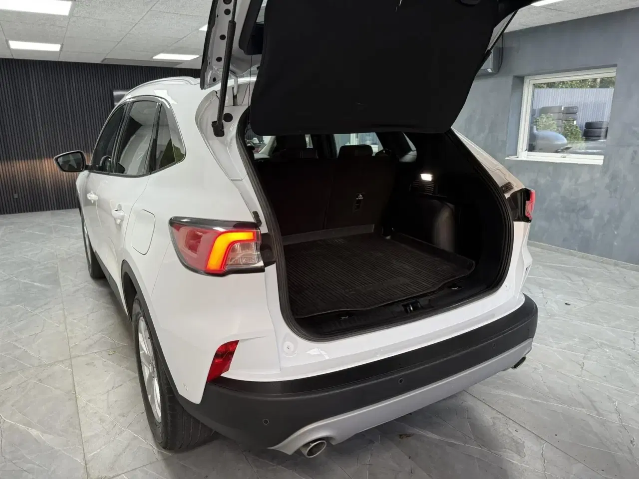 Billede 5 - Ford Kuga 2,5 Plugin-hybrid Titanium CVT 225HK 5d Trinl. Gear