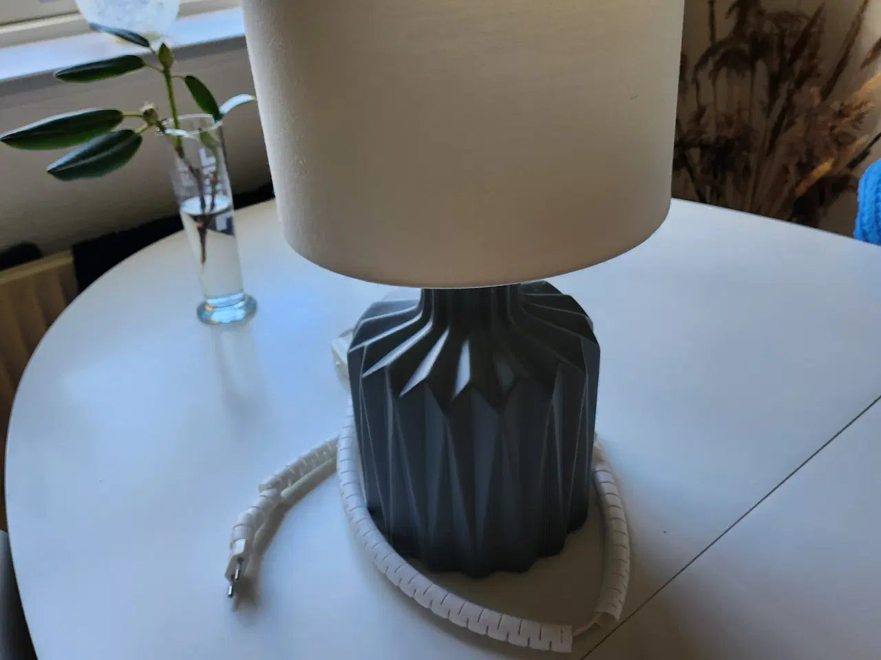 Billede 1 - Rigtig fin Grå keramik lampe