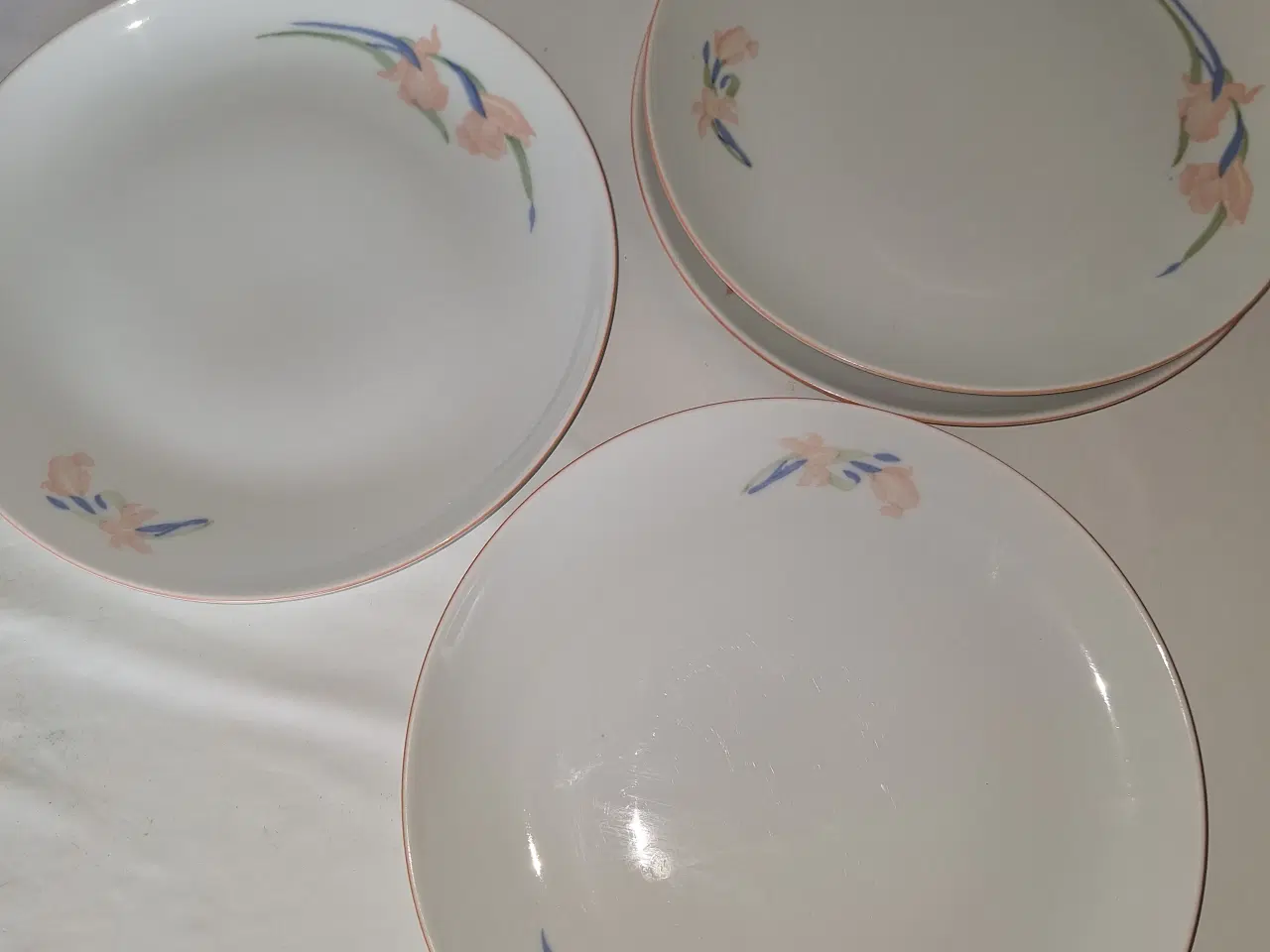 Billede 1 - Tallerkener