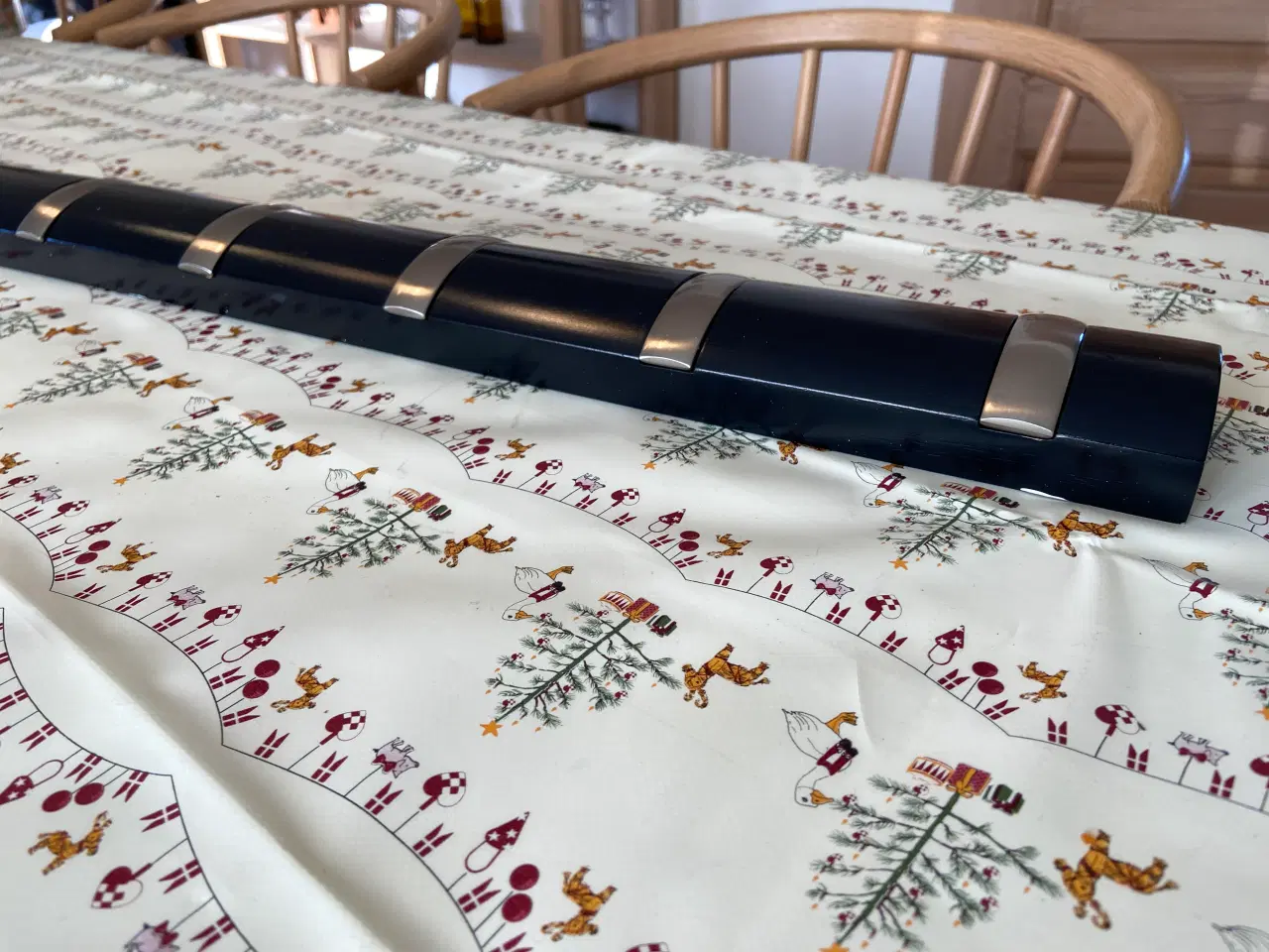 Billede 4 - Knagerække i sort med børstet stål