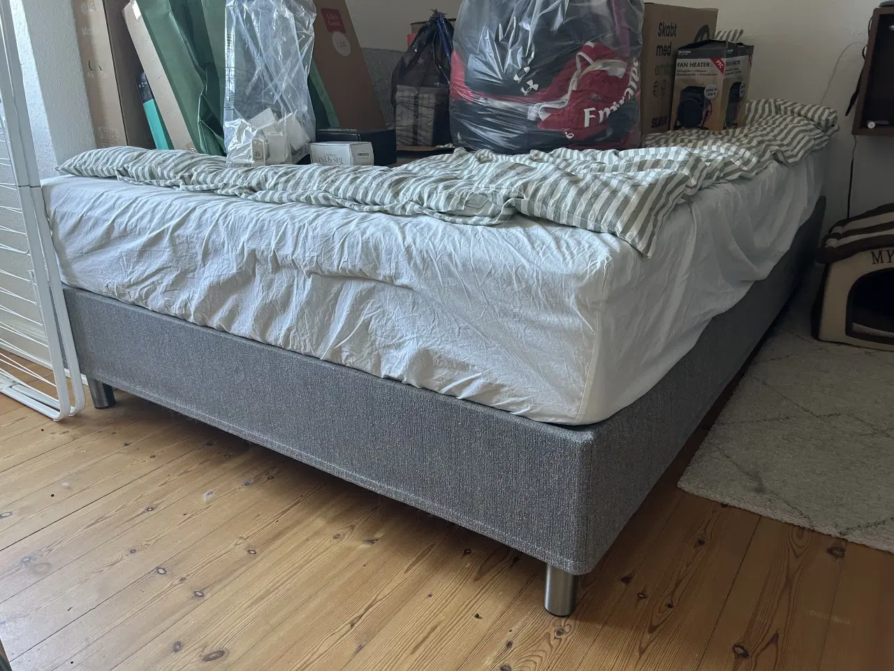 Billede 2 - Flot velholdt seng