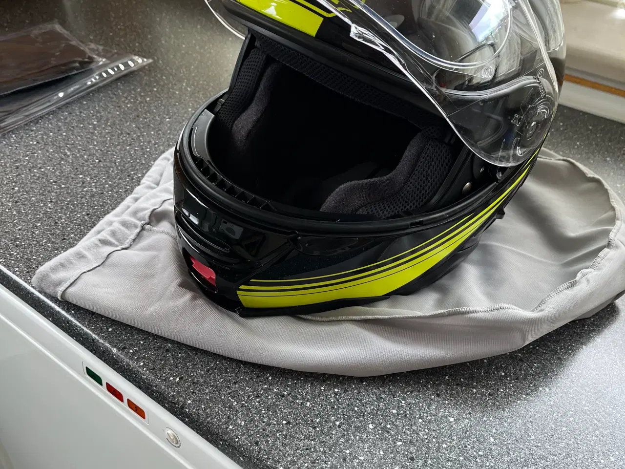 Billede 2 - Shoei Neotec II Seperator motorcykel hjelm